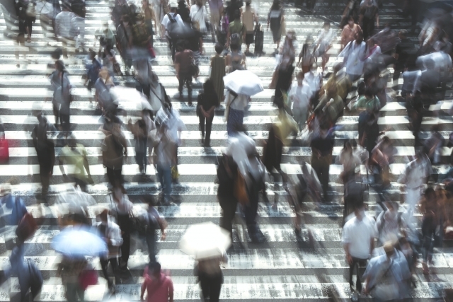 せわしない街の画像