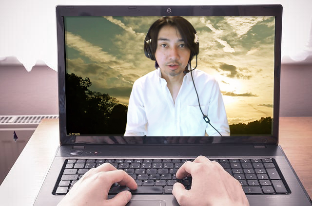 しのぶかつのりがオンラインカウンセリングをしている様子の画像